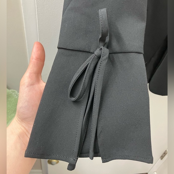 Black Swan Blazer with Ties on Sleeves - Picture 2 of 3